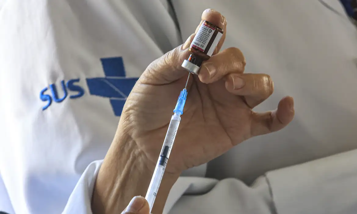 Meningite: quatro cidades do Rio ofertam vacina a pessoas até 24 anos