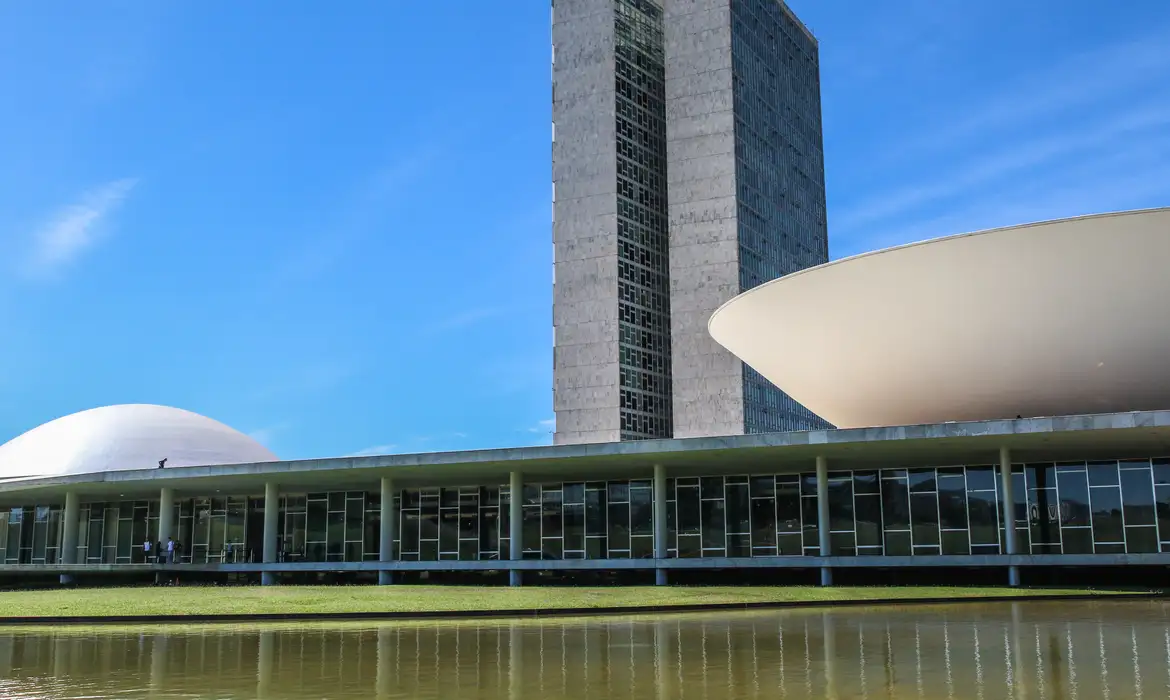 Deputados concentram emendas em redutos e ampliam votação, mostra levantamento